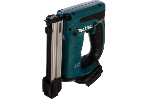 Аккумуляторный степлер Makita DST221