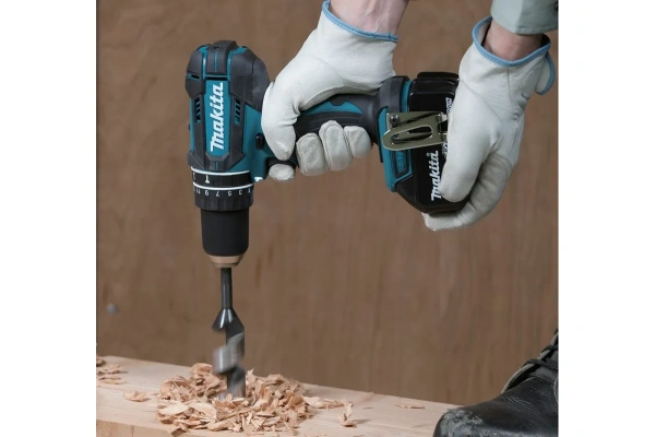 Аккумуляторная ударная дрель Makita, 18 В