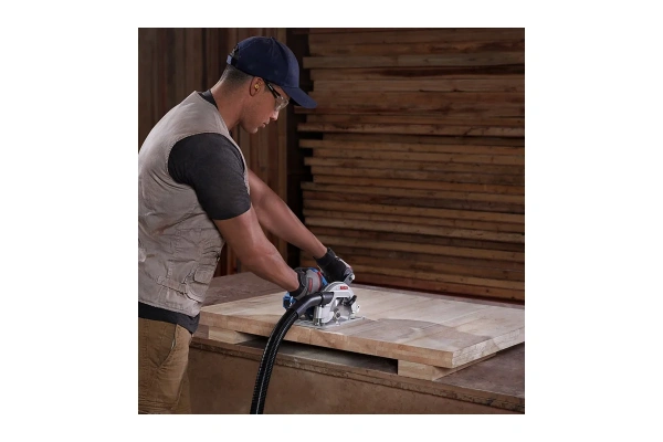 Дисковая пила Bosch GKS 600, 1200Вт, диск 165 мм